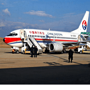 广州航空运输航空快运业稳步发展的原因是什么？